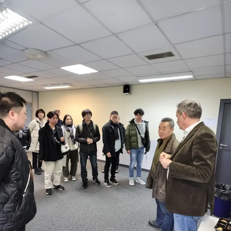 SAJ accompagner de M. POPOFF